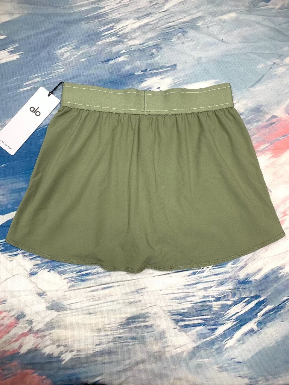 ALO Yoga Dune Grass Tennis Skirt 🌿 New Sporty Casual Mini - Picture 3 of 9